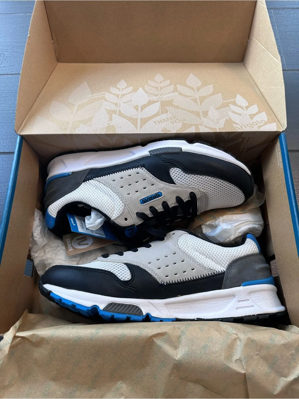 Gravis Men's Mesh Low-Top Sneakers in Off White, Black & Blue